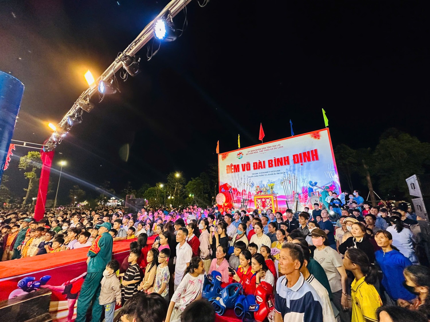 Chương trình Võ đài Bình Định luôn thu hút hàng nghìn khán giả