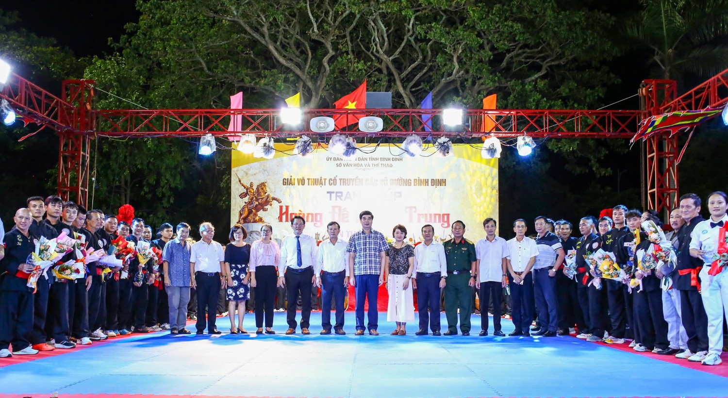 Cúp Hoàng đế Quang Trung được xem là giải đấu thể thao lớn nhất tỉnh luôn thu hút đôgn đảo vận động viên tham gia